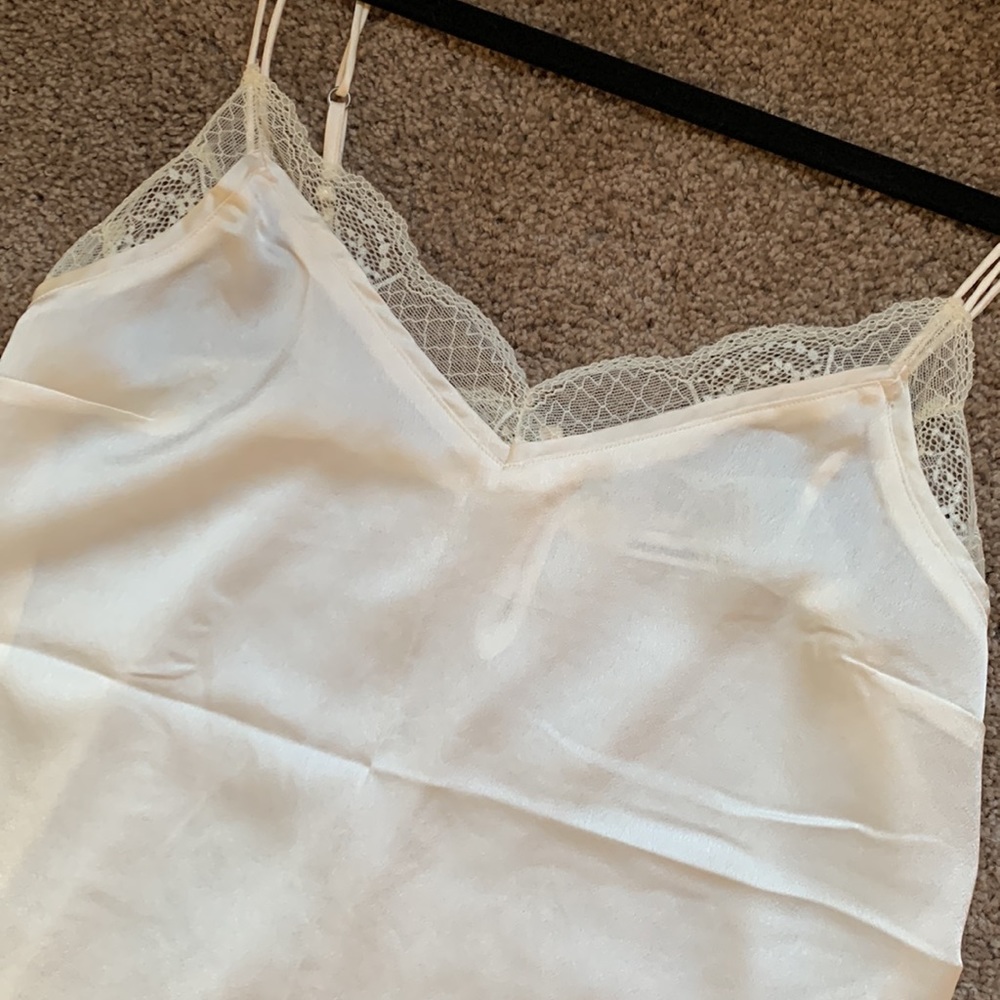 NEW W/OUT TAGS ABERCROMBIE LACE TANK — SIZE SMALL